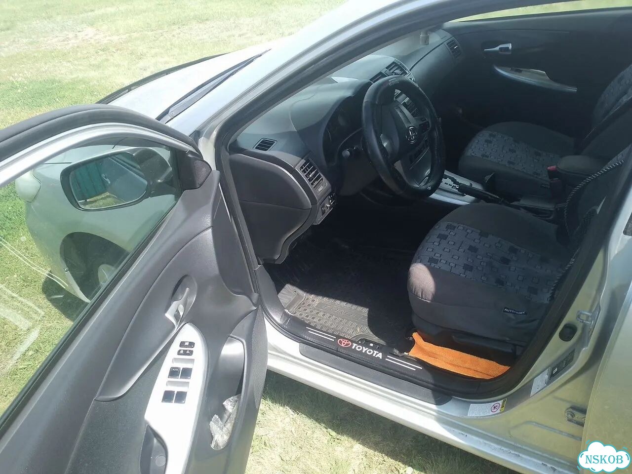 Toyota Corolla 1.6 AT, 2011, 176 000 км фото 9