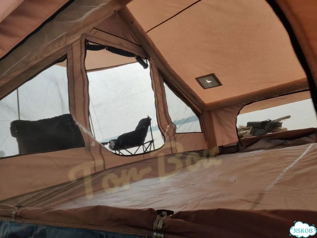 Палатка надувная 210*300*200 см фото 8