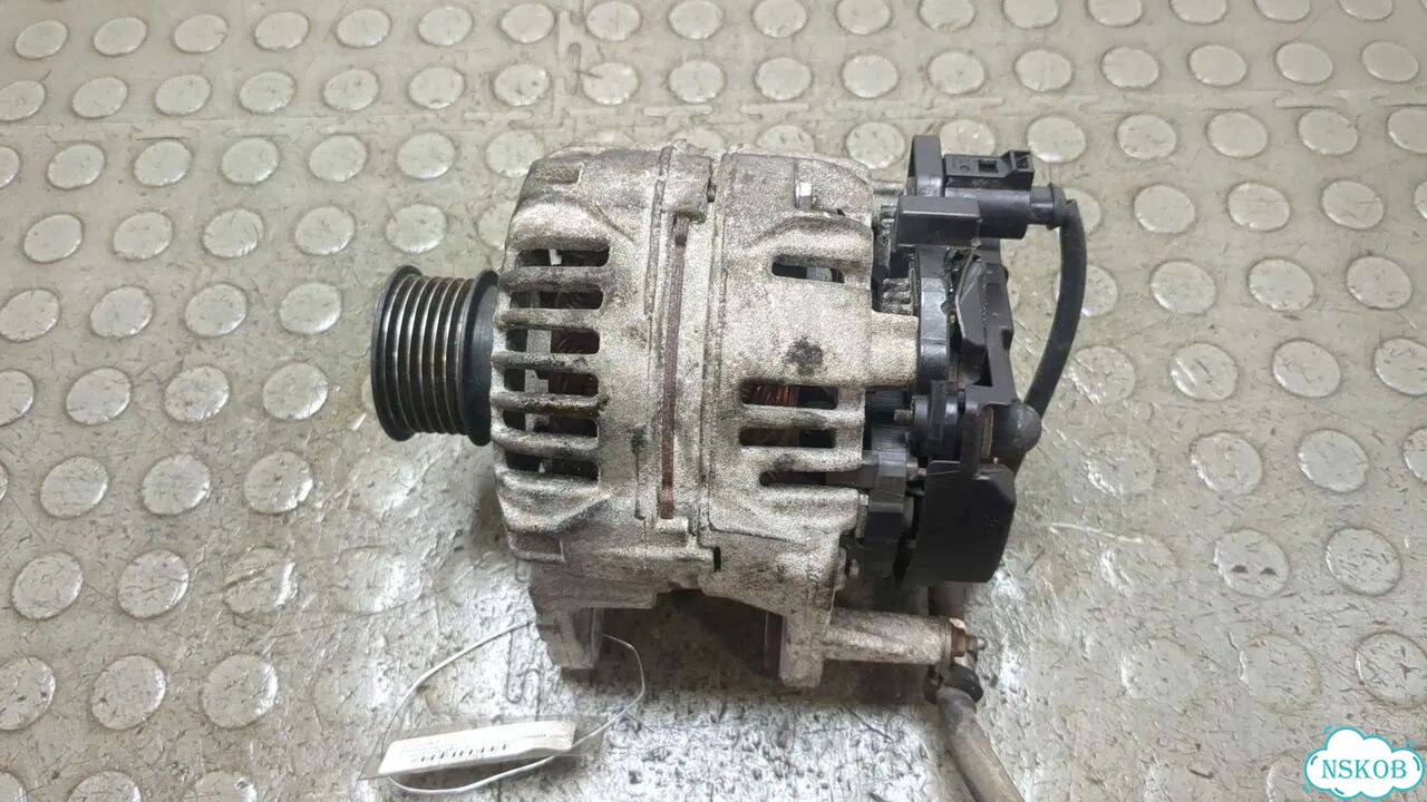 Генератор Volkswagen Polo фото 1
