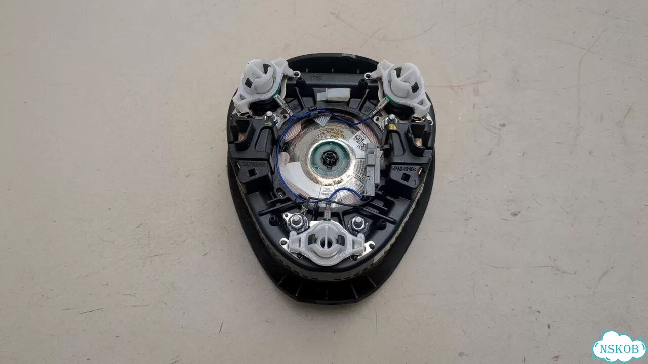 Подушка безопасности водителя Opel Astra K фото 4