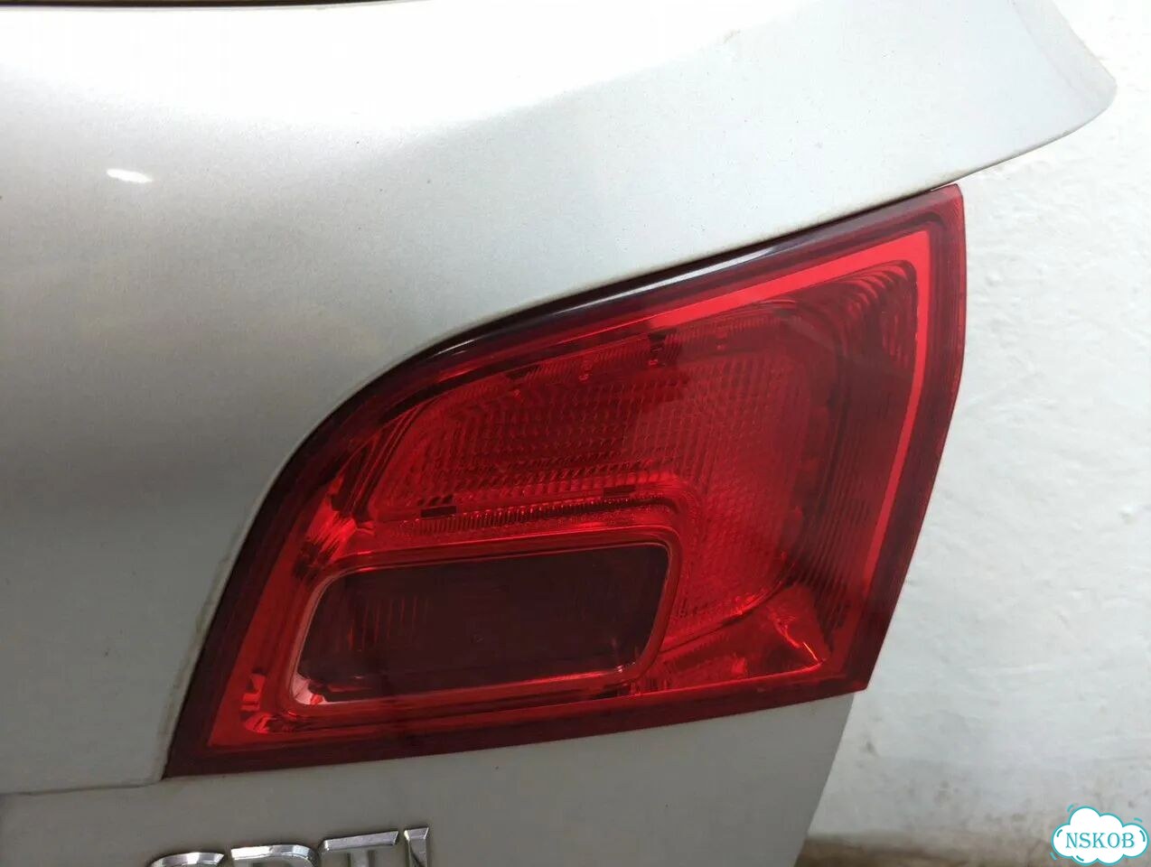 Крышка багажника Opel Astra J фото 5