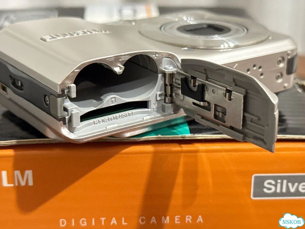 Fujifilm A100 фото 4