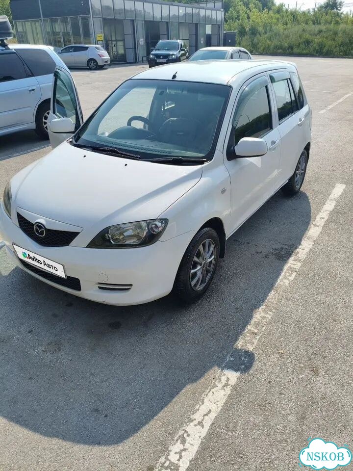 Mazda Demio 1.4 AT, 2004, 235 985 км фото 1