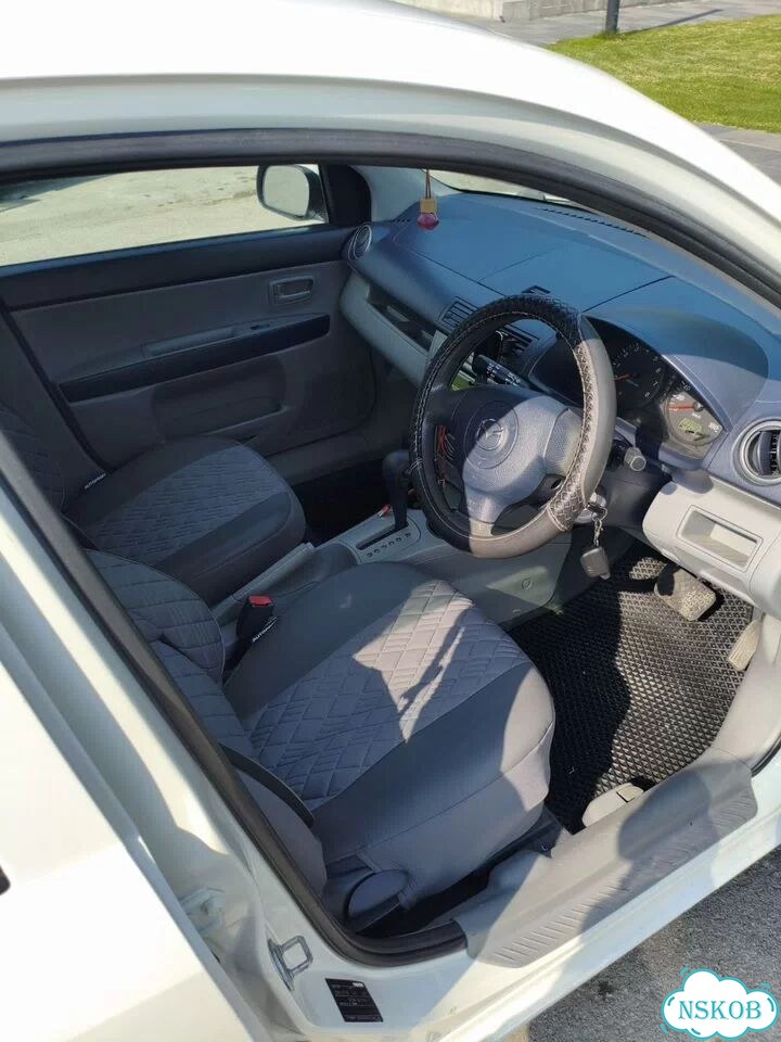 Mazda Demio 1.4 AT, 2004, 235 985 км фото 7