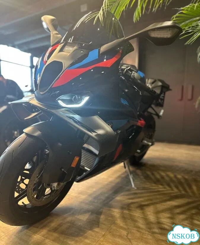 BMW M 1000 RR, 2025 фото 3