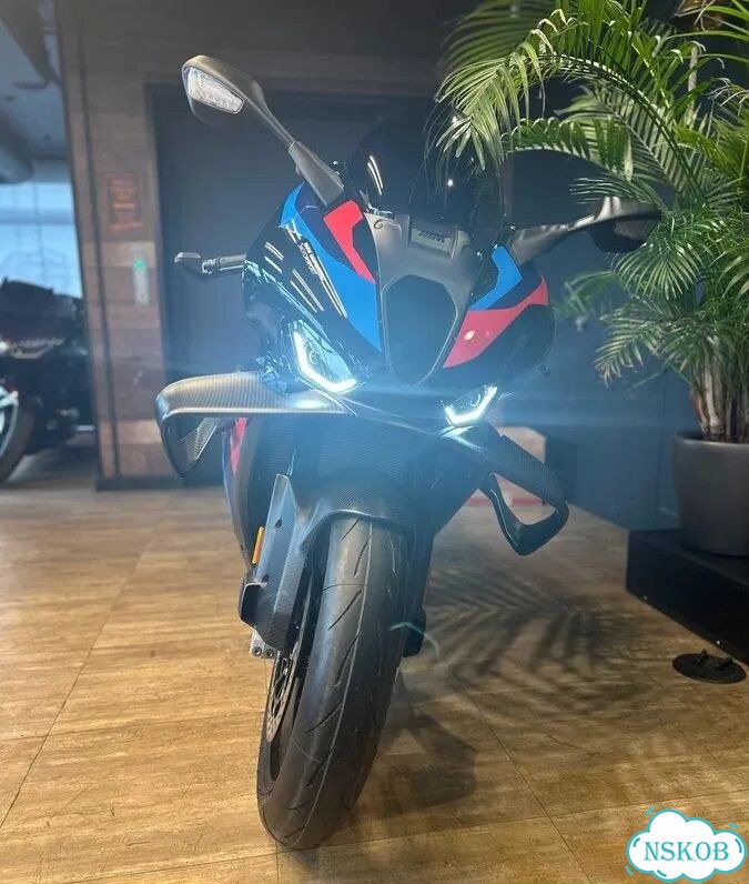BMW M 1000 RR, 2025 фото 4