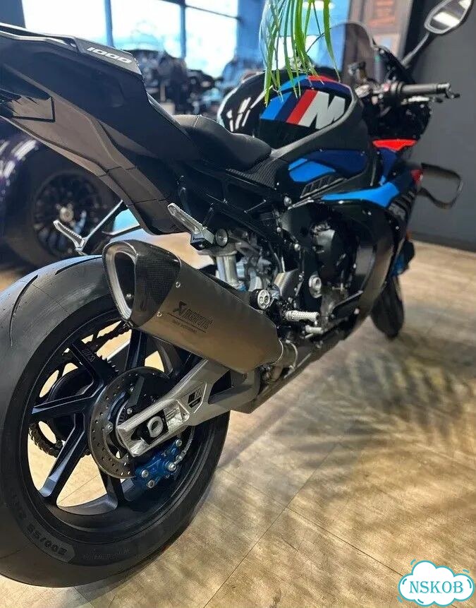 BMW M 1000 RR, 2025 фото 8