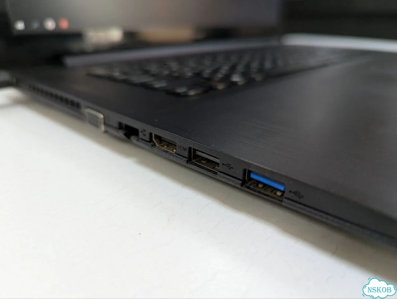 Большой Lenovo 17.3 SSD 12Gb Для Работы Дома фото 3