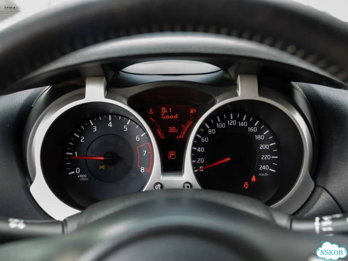 Nissan Juke 1.6 CVT, 2013, 199 438 км фото 13