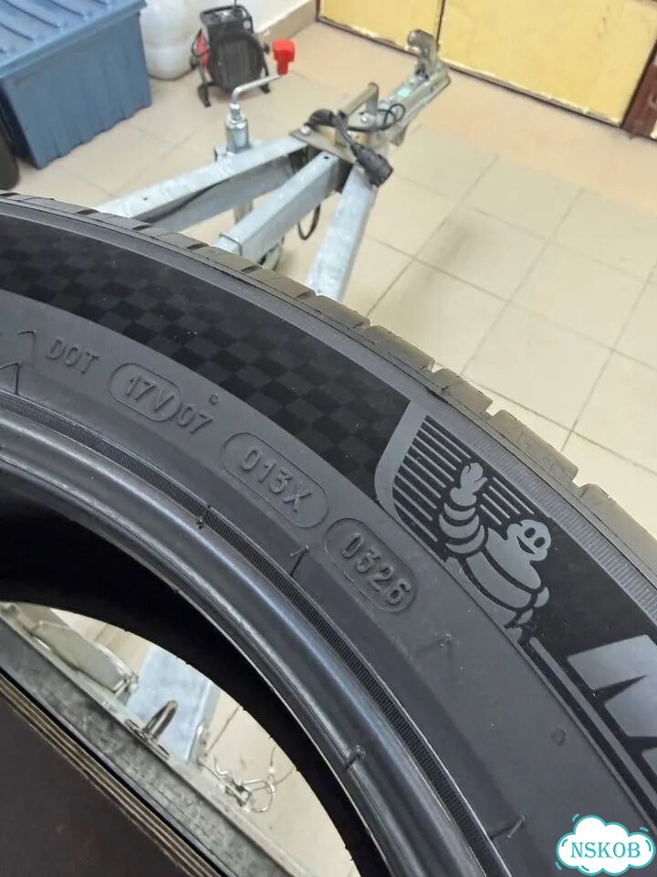 Michelin Pilot Sport 4 SUV 265/45 R20 и 295/40 R20 фото 7