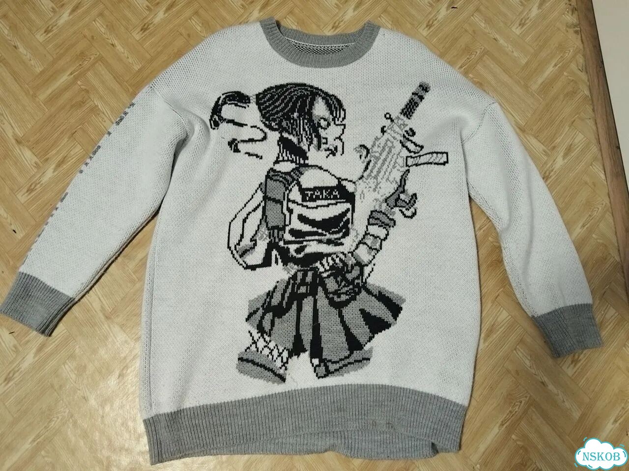 Свитер фото 1