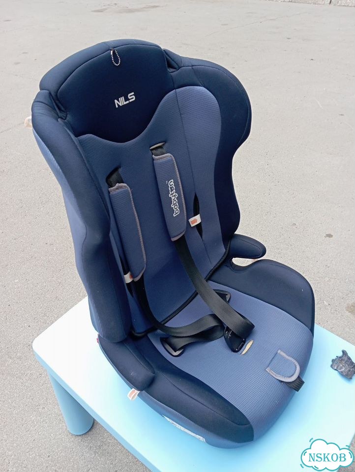 Автомобильное детское кресло фото 1