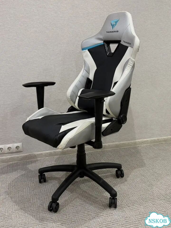 Игровое кресло Thunderx3 TCR фото 1
