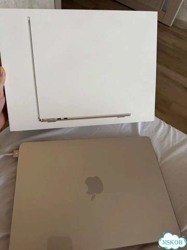 Macbook air 13 m4 16 256 starlight фото 1