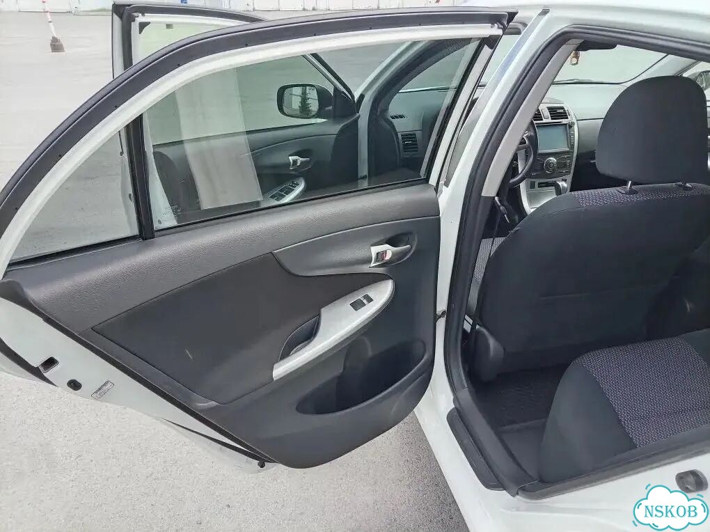 Toyota Corolla 1.8 AT, 2011, 155 000 км фото 11