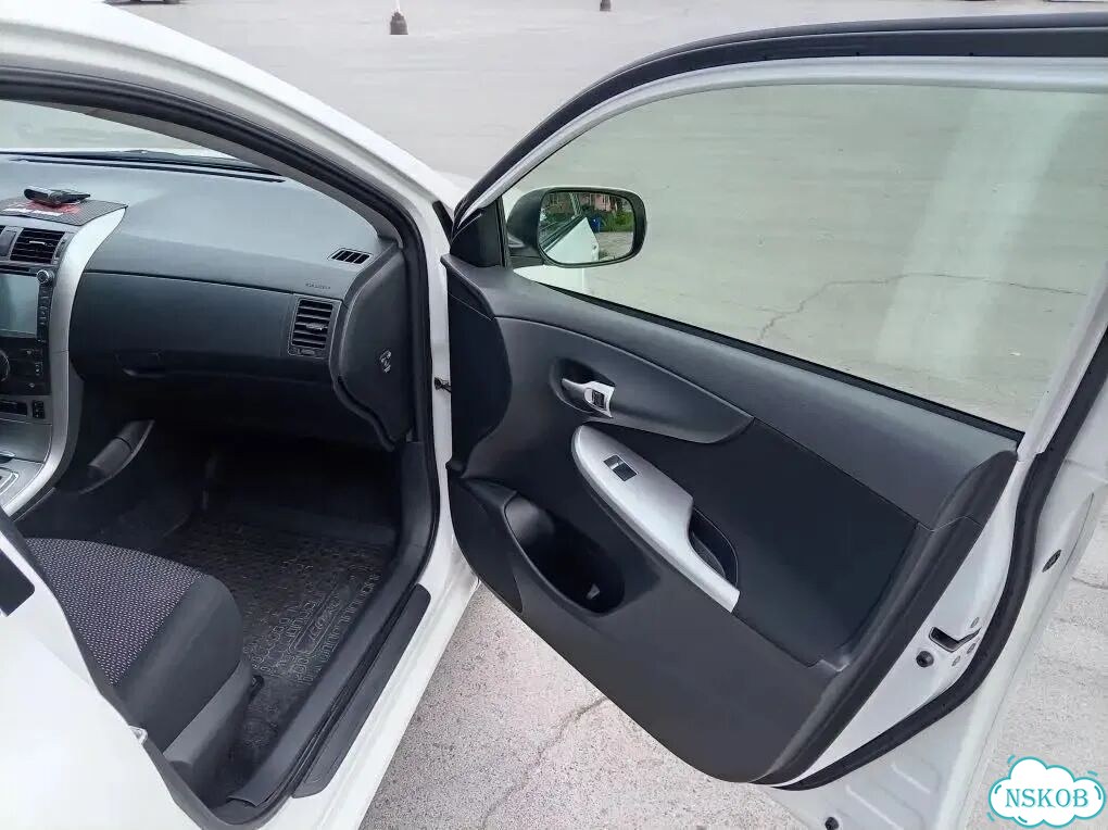 Toyota Corolla 1.8 AT, 2011, 155 000 км фото 17