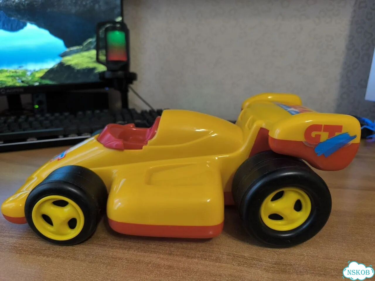 Машинка игрушка фото 2