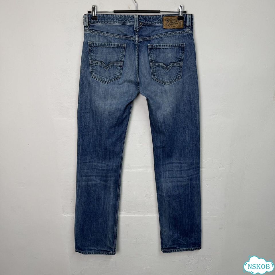 Джинсы Diesel Larkee Distressed фото 3