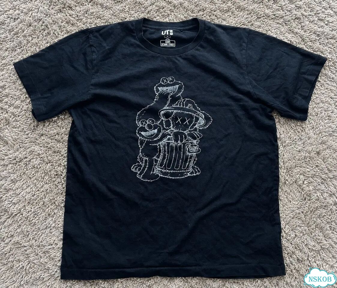 Футболка kaws x Uniqlo «Улица Сезам» фото 1