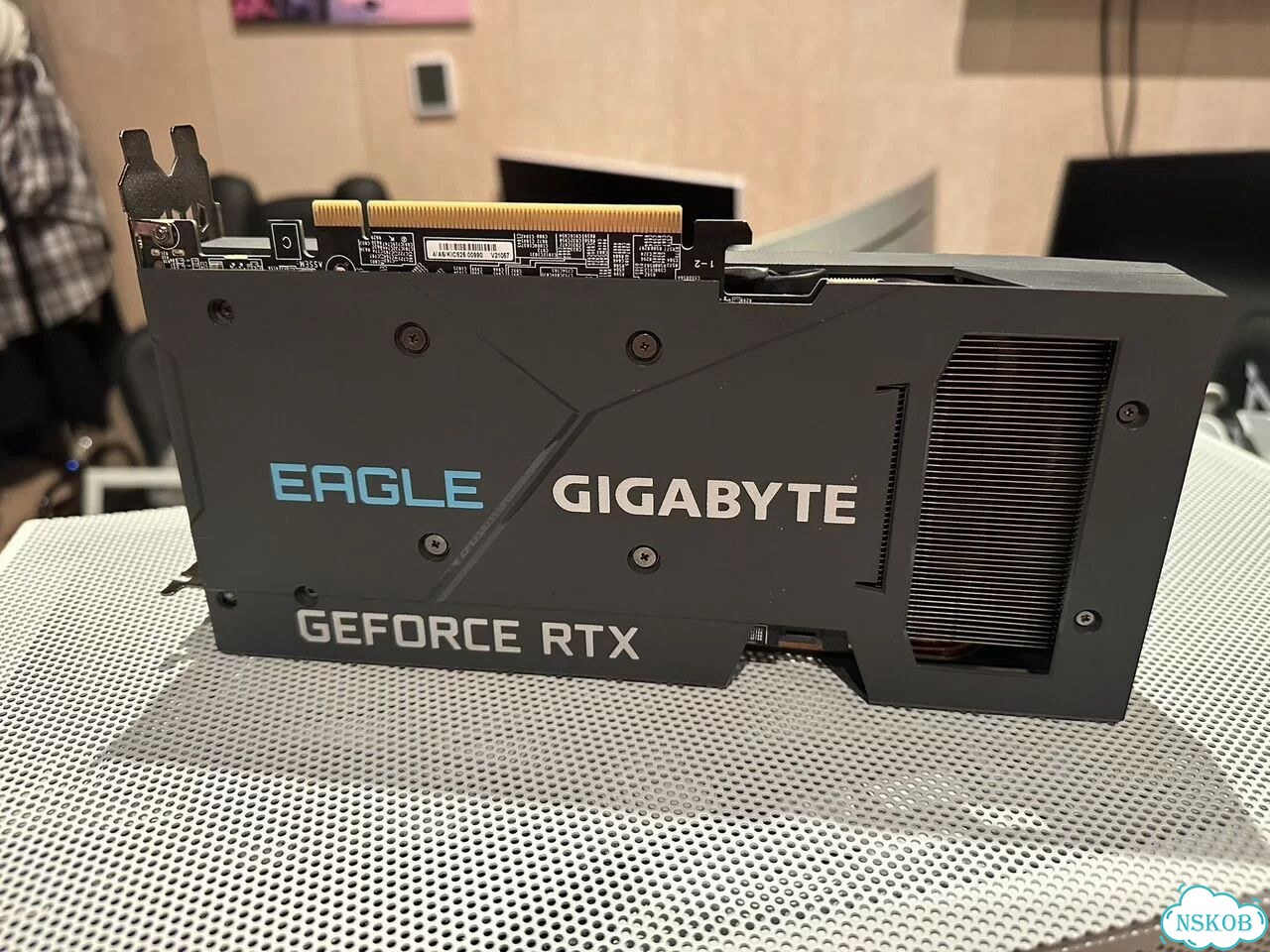 Видеокарта 3060ti gigabyte фото 2