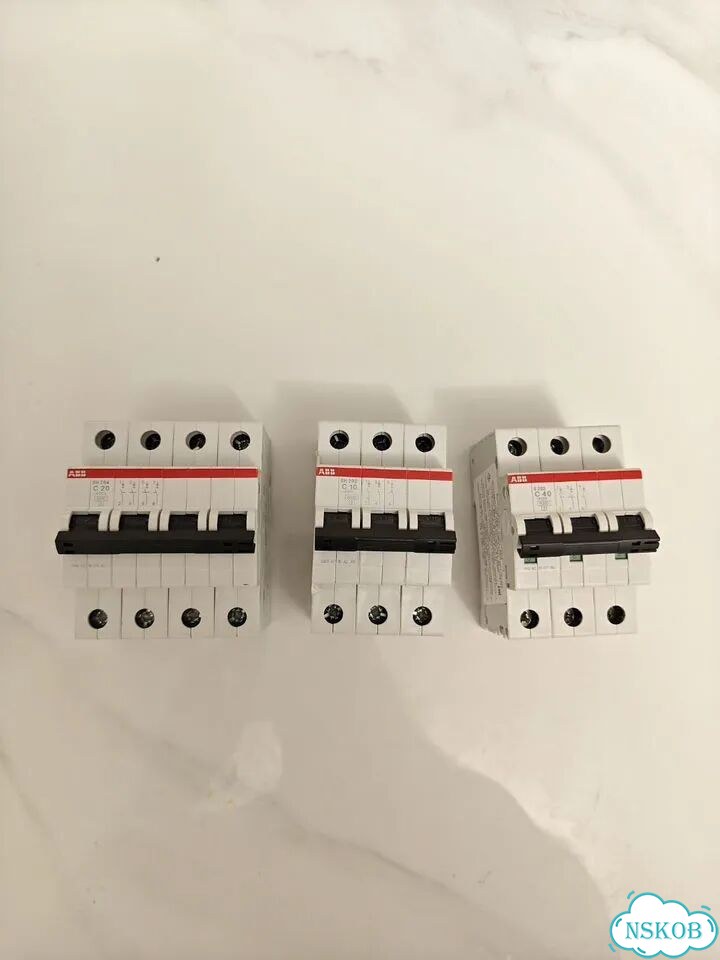 Автоматический выключатель ABB S203 C40 фото 1