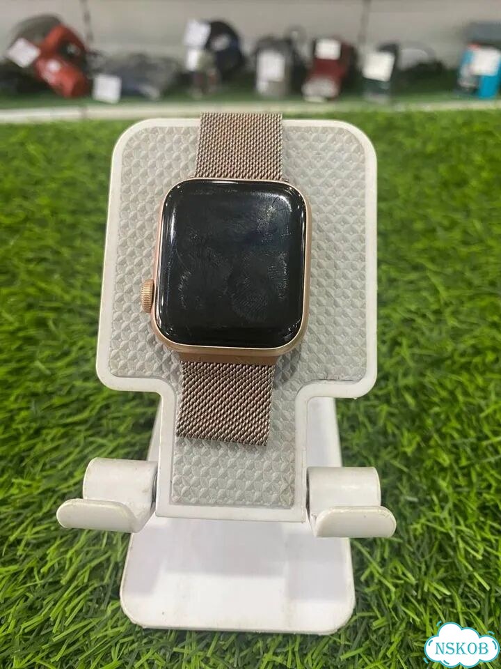Apple watch se 40mm фото 1