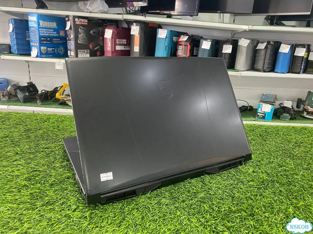 Ноутбук MSI Katana 17 B12VEK-1446XRU фото 2