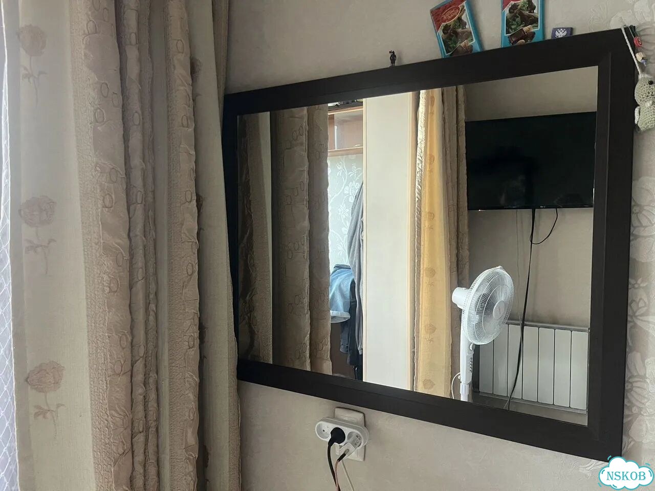 Зеркало настенное фото 1