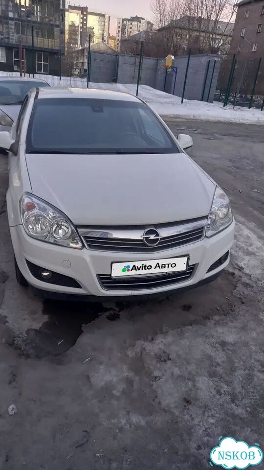 Opel Astra 1.8 AT, 2012, 136 000 км фото 11