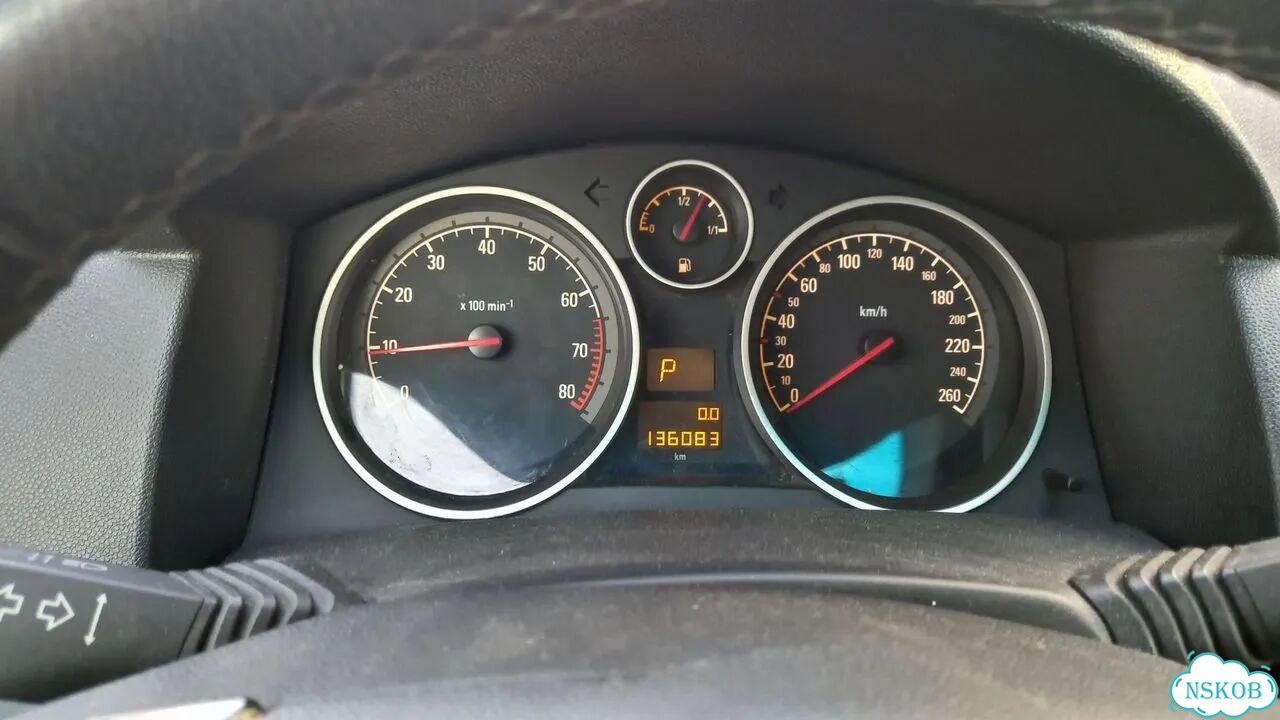 Opel Astra 1.8 AT, 2012, 136 000 км фото 12