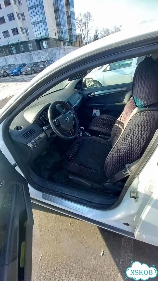 Opel Astra 1.8 AT, 2012, 136 000 км фото 4