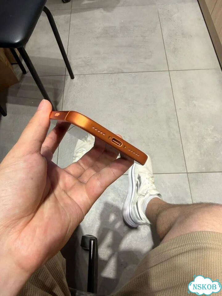 iPhone 17 Pro, 256 ГБ, SIM + eSIM фото 2