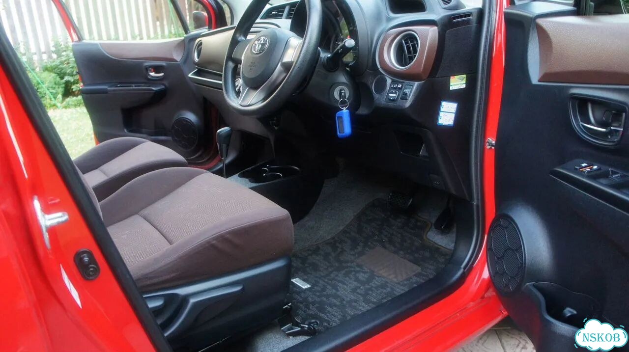 Toyota Vitz 1.0 CVT, 2012, 100 000 км фото 20