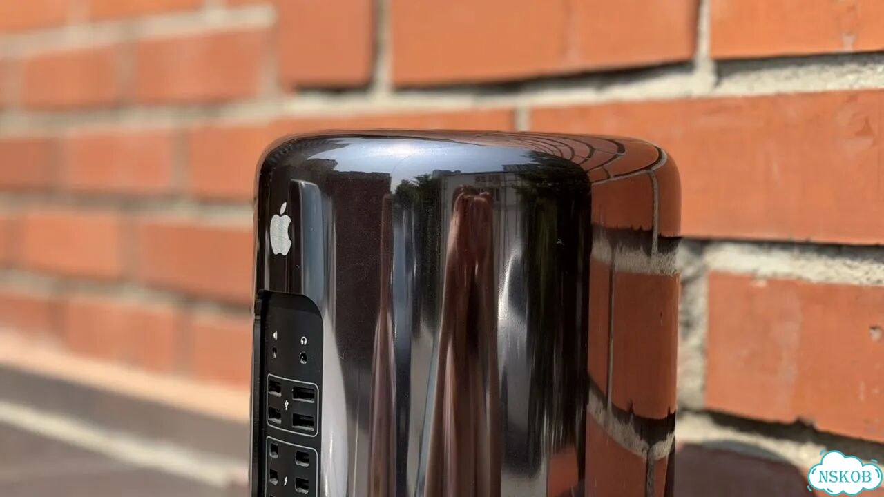 Mac Pro 6 core 16 gb 512 gb D300 фото 10