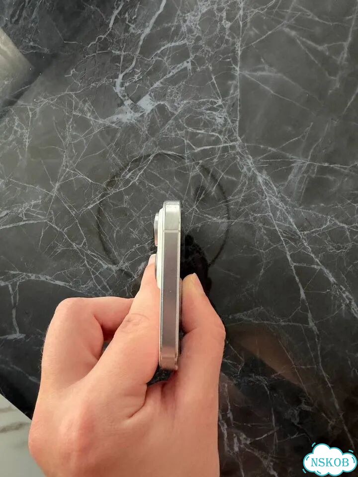 iPhone 16 Pro Max, 256 ГБ, SIM + eSIM фото 8