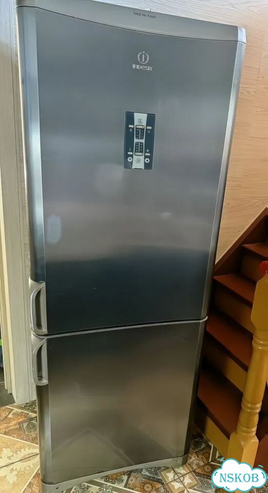 Холодильник indesit бу рабочий фото 1