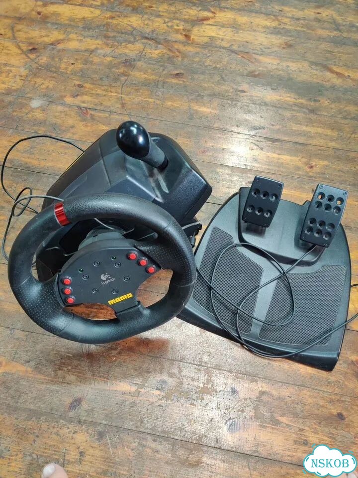 Руль logitech momo фото 1