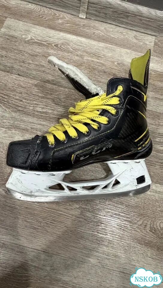 Хоккейные коньки CCM SuperTacks 9370 фото 2