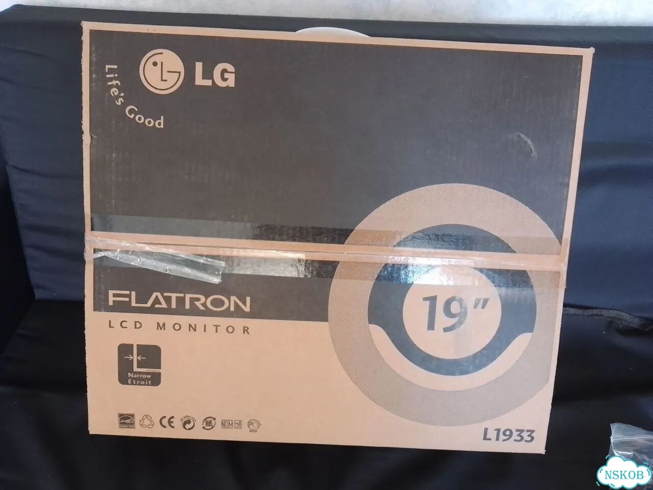 Монитор LG 19'' фото 2
