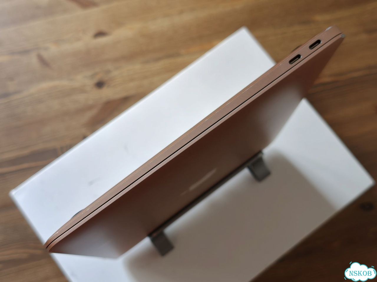 Хороший Macbook Air M1 8/256 Gold АКБ 93% фото 7