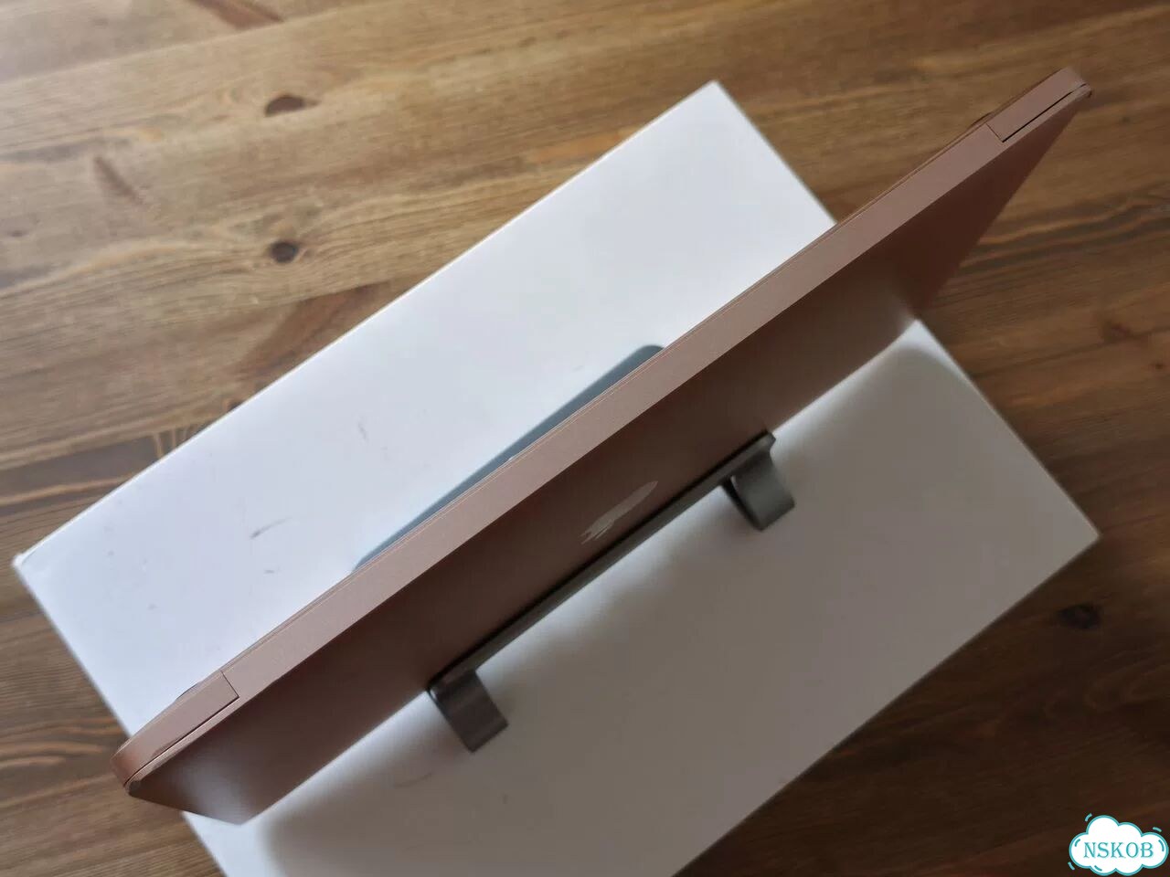 Хороший Macbook Air M1 8/256 Gold АКБ 93% фото 8
