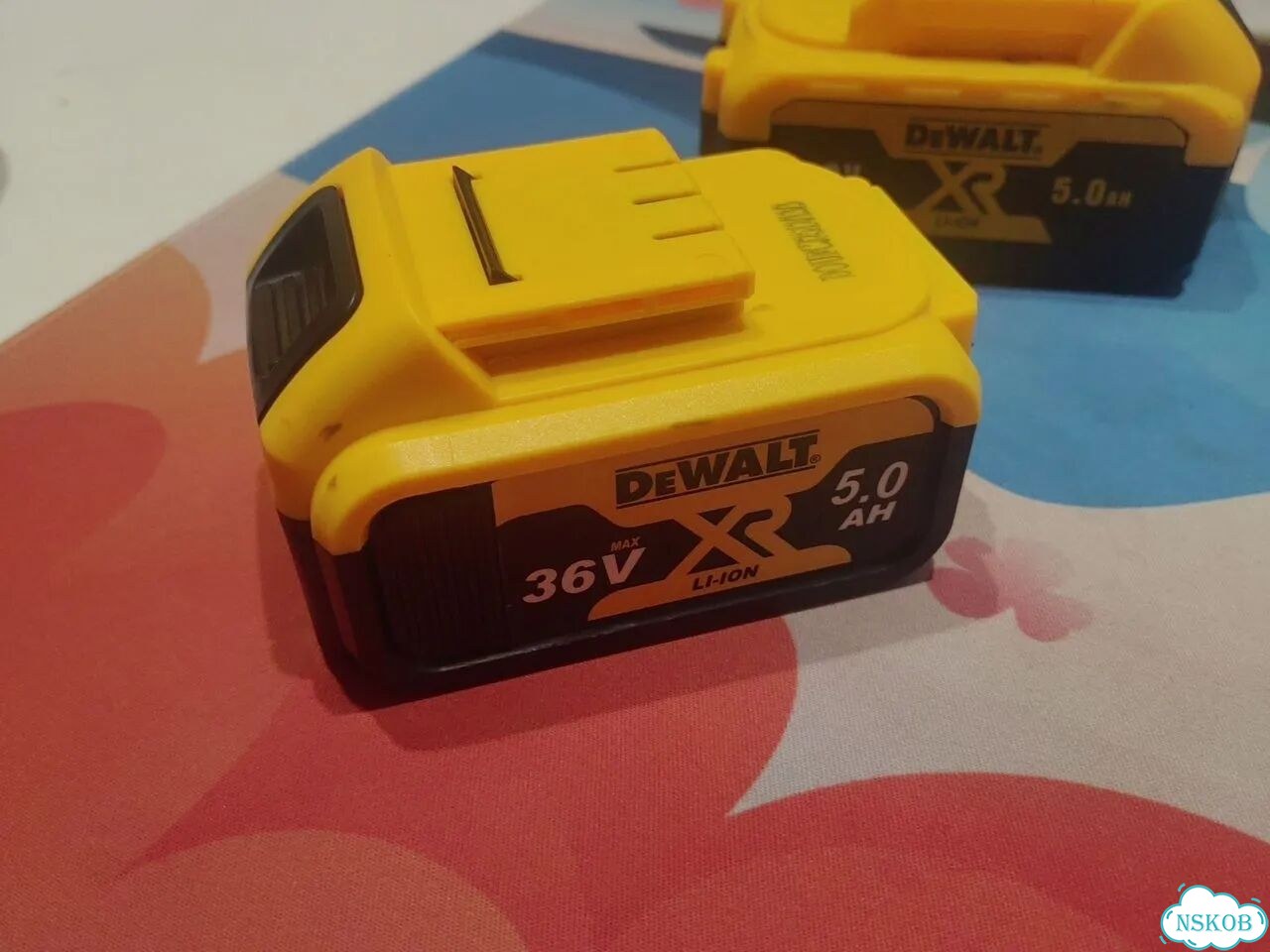 Аккумулятор DeWalt 36V и Аккумулятор DeWalt 18V фото 1