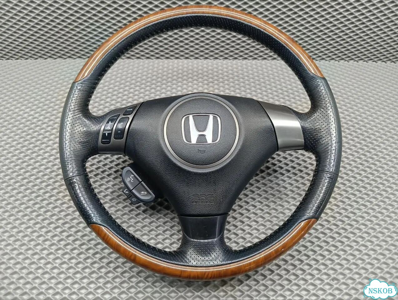 Рулевое колесо руль Honda Accord CM2 фото 1