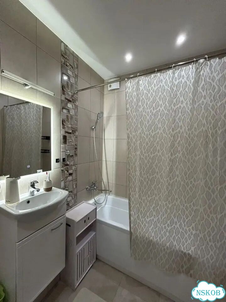 1-к. квартира, 30 м², 10/20 эт. фото 2