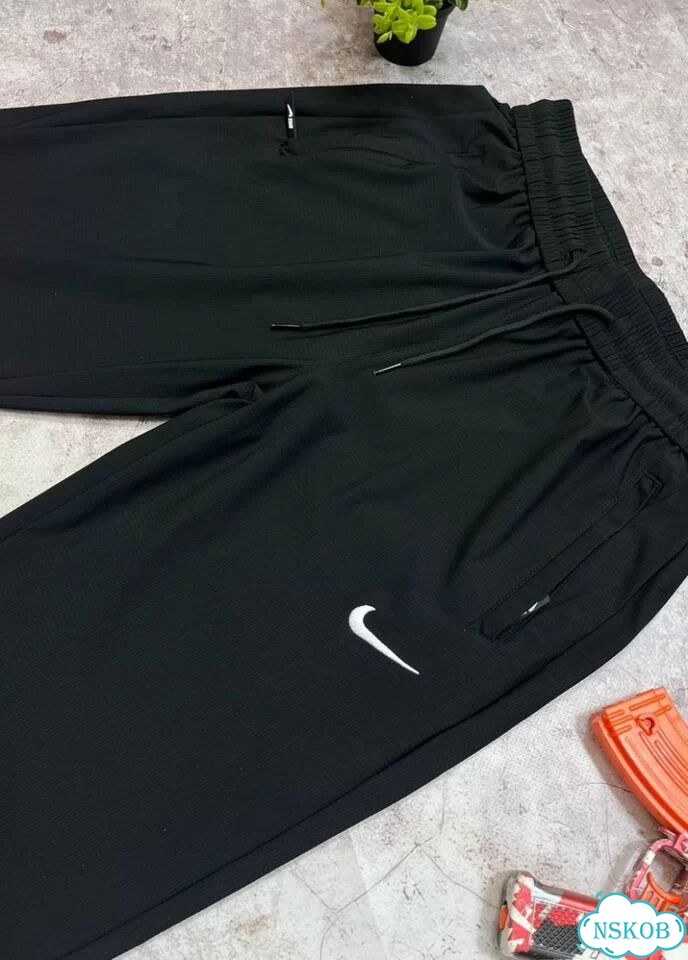 Спортивные штаны Nike фото 3