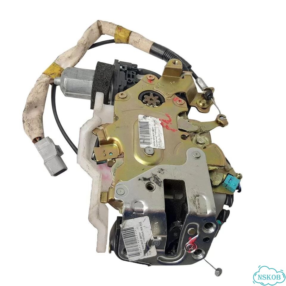 Замок боковой двери toyota raum NCZ20 1,5L 1NZ-FE фото 1