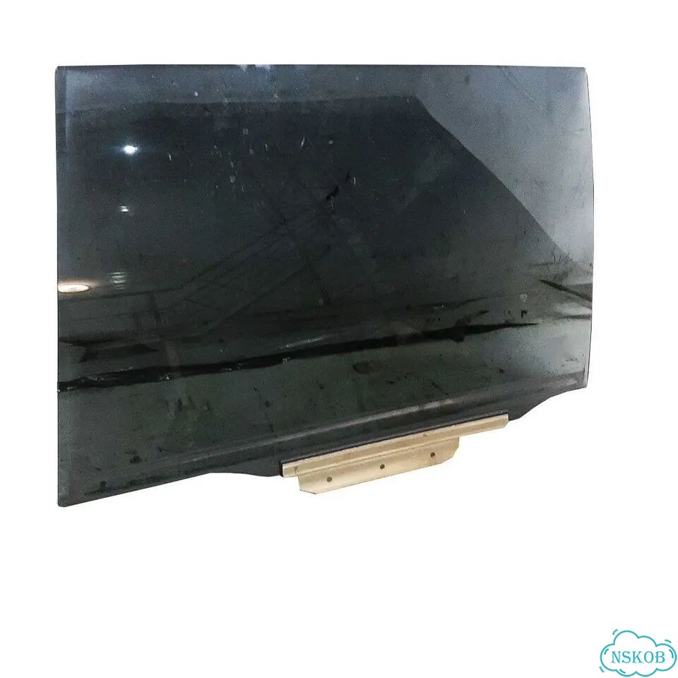 Стекло двери боковой toyota avensis AZT250W 2,0L 1AZ-FSE фото 1
