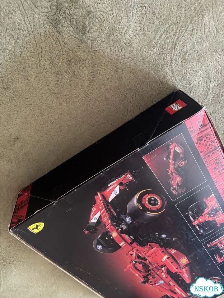 Коробка от Lego Technic Ferrari SF-24 фото 4