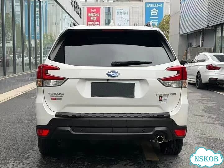 Subaru Forester 2.0 CVT, 2023, 30 000 км фото 4