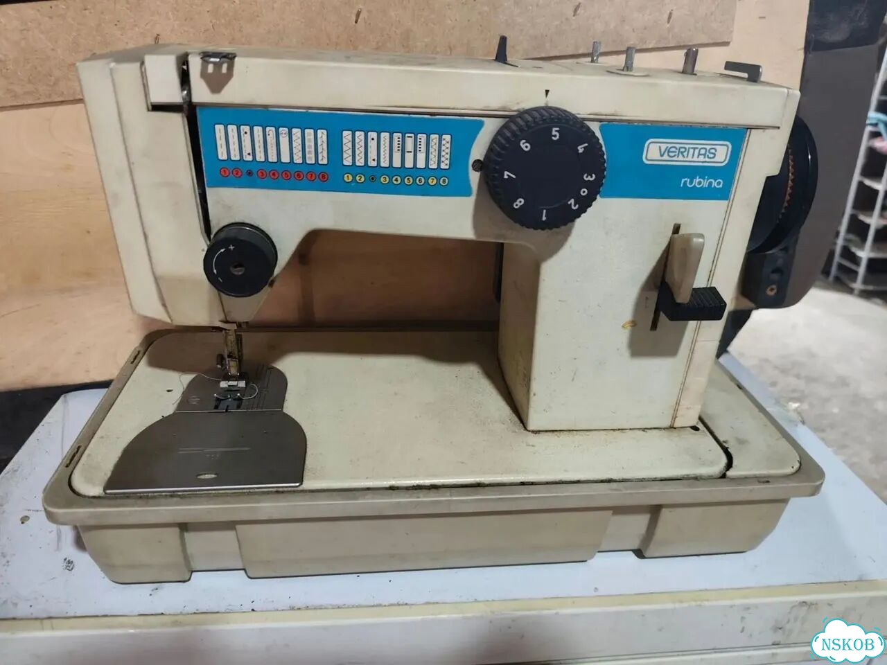 Продам швейную машинку фото 1